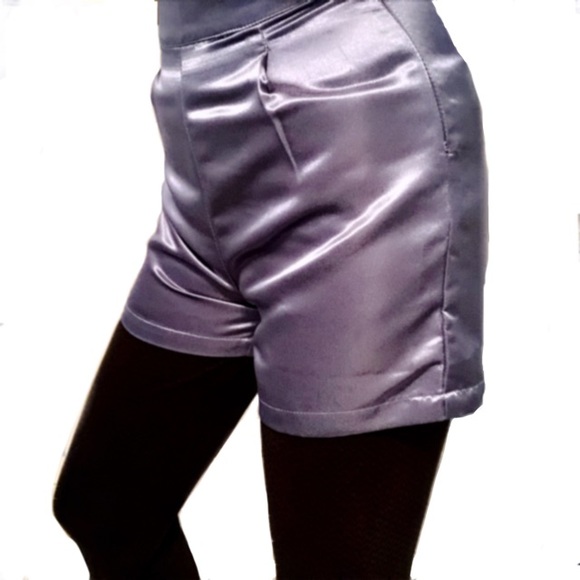 🦋 SOLD - RARE Blue Satin High-Waisted Shorts - Picture 3 of 7